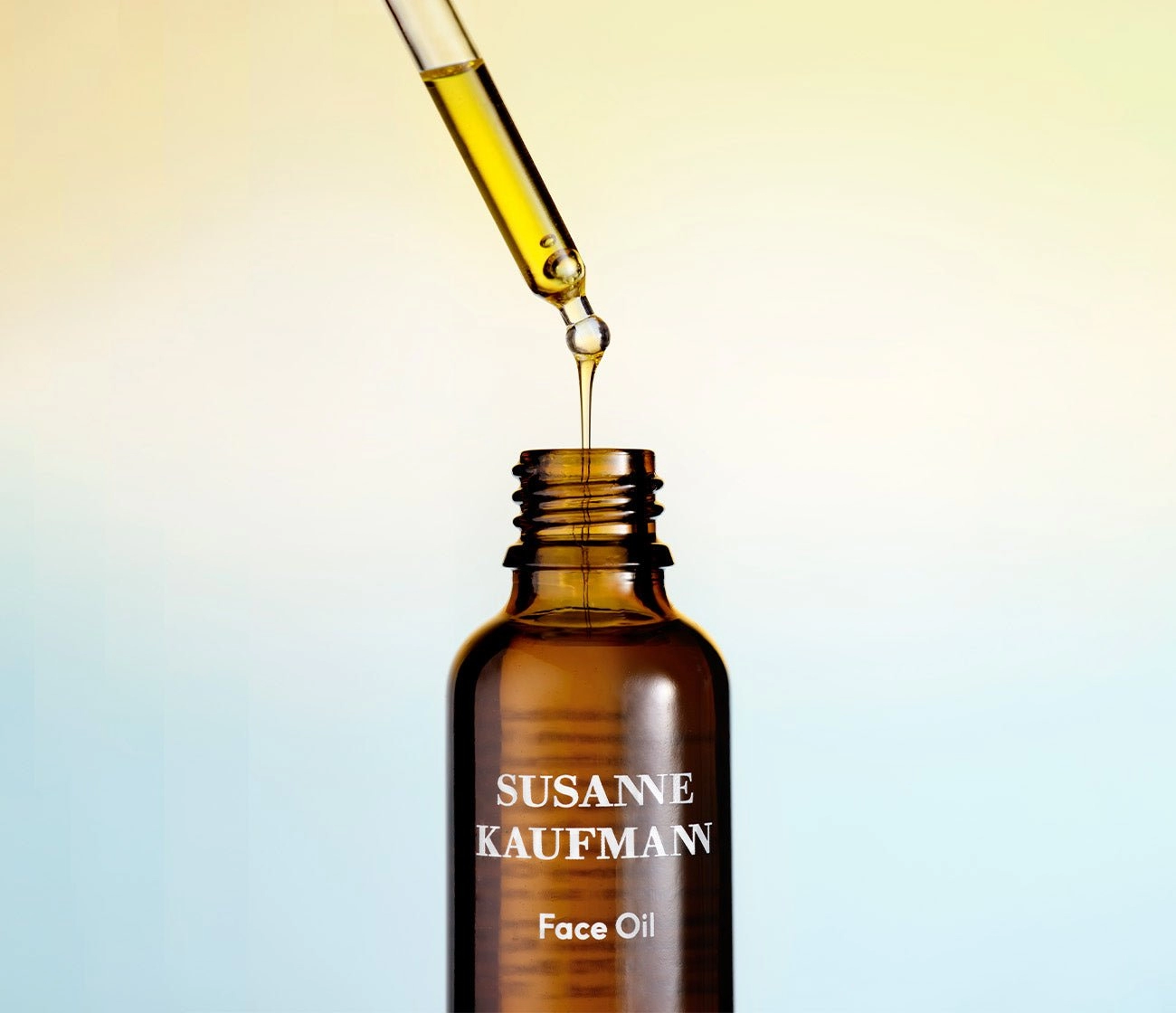 The Benefits of Using Facial Oils for Hydration Glow and Anti Aging