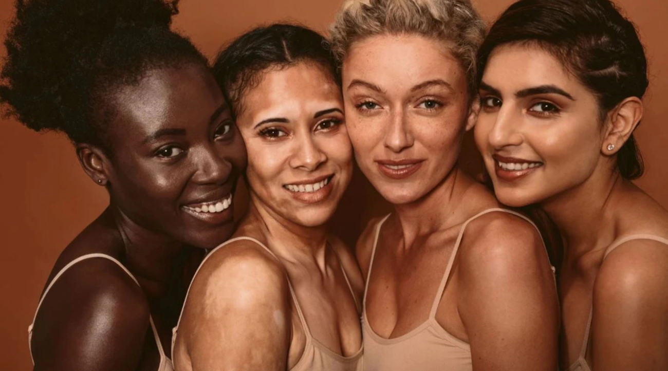 How to Achieve a Natural Glow Without Foundation with Simple Skincare Tips